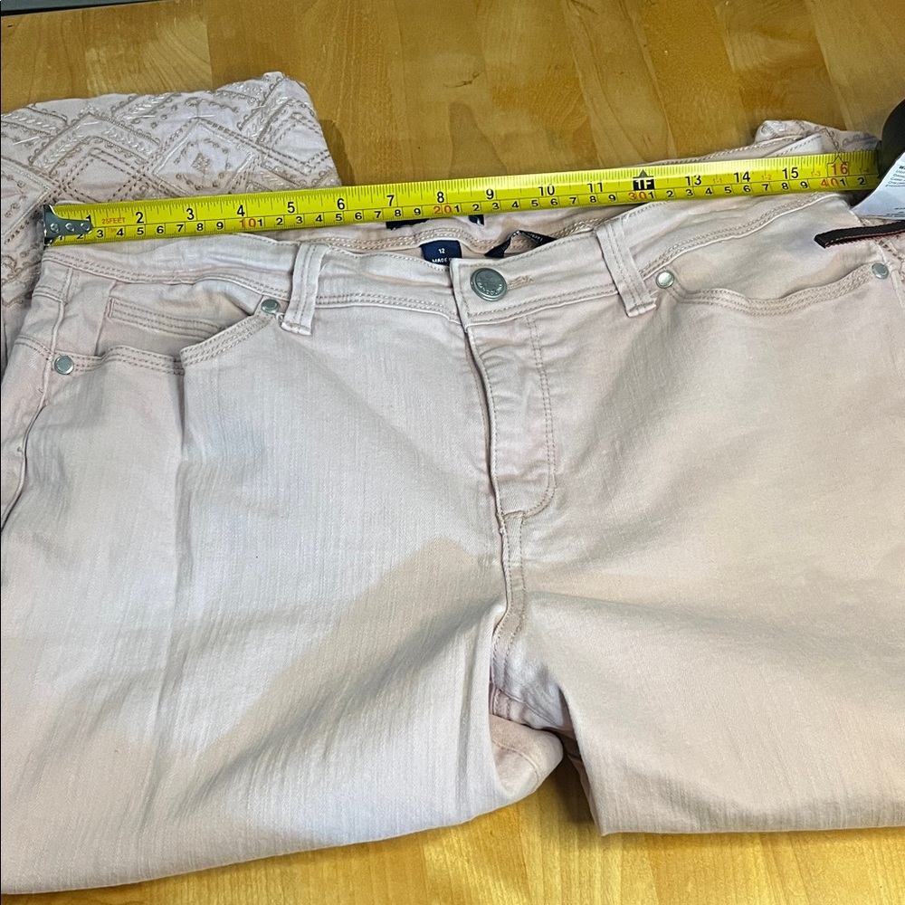 Classic Women's Light Pink Jeans - Comfortable Everyday Fit